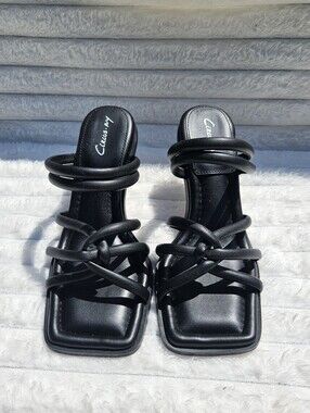 Circus NY Black Strappy Sandal Size 8